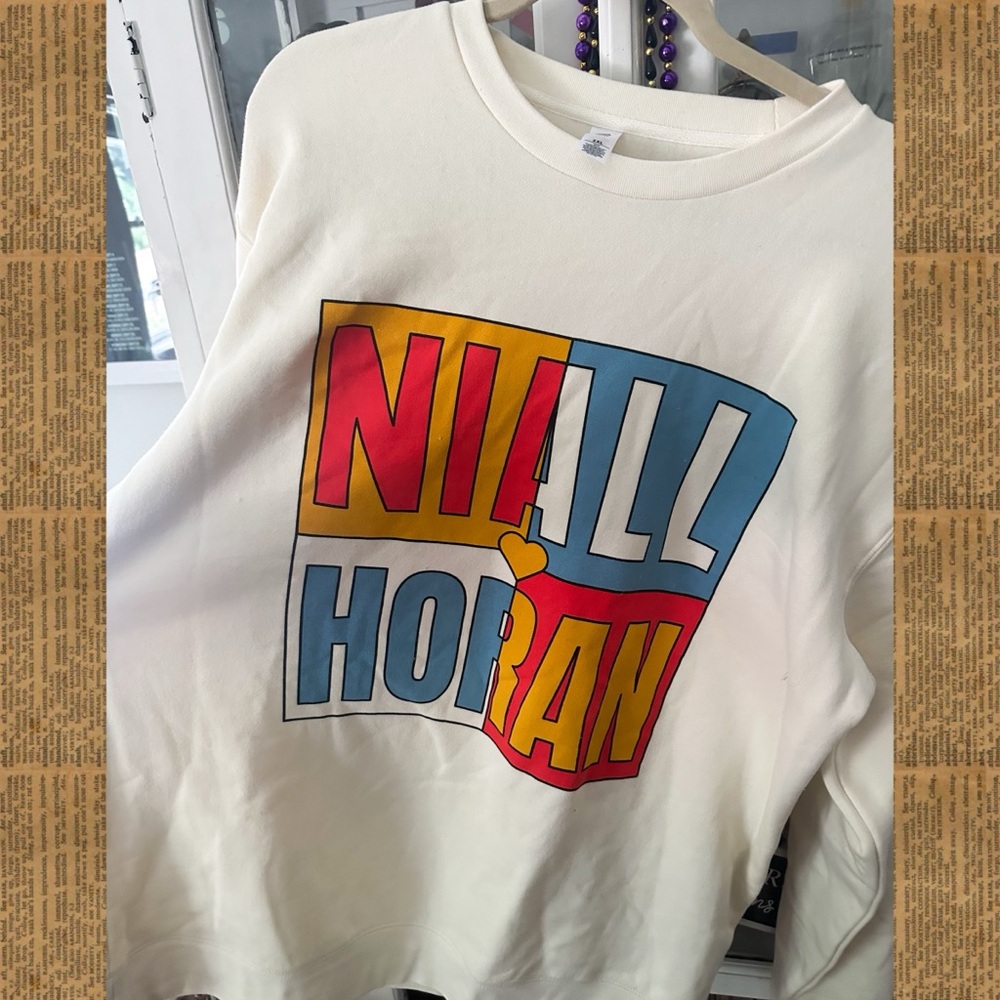 nwt! niall horan sweatshirt